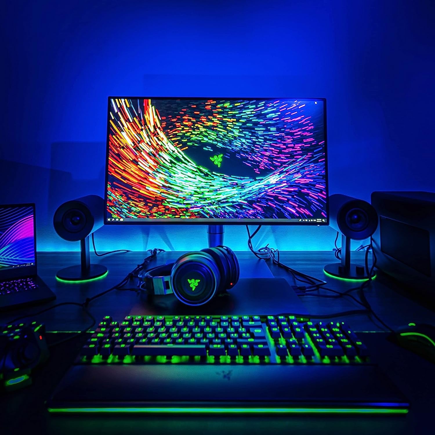 Razer Nommo Chroma: Custom Woven 3" Glass Fiber Drivers - Rear-Facing Bass Ports - Bass Knob W/Automatic Gain Control Chroma Enabled - Full Range 2.0 PC Gaming Speakers, Black